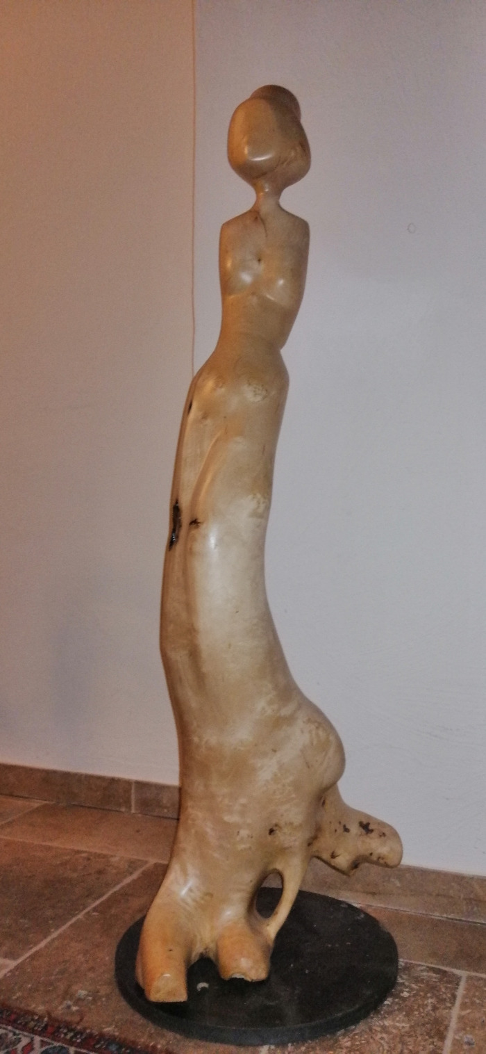 Johanna Tschabitscher, Skulptur Birke, Höhe 125 cm,