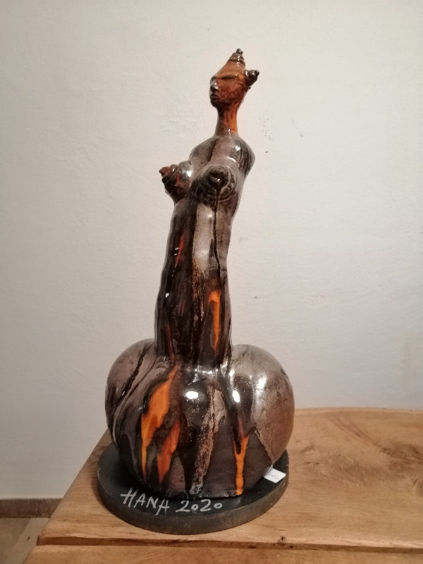 Johanna Tschabitscher, Skulptur aus Ton , Höhe 55c m